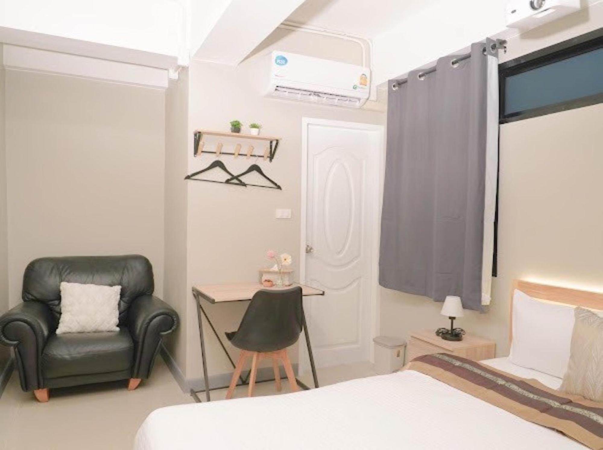 Bnb98 Silom Hotel Bangkok Extérieur photo